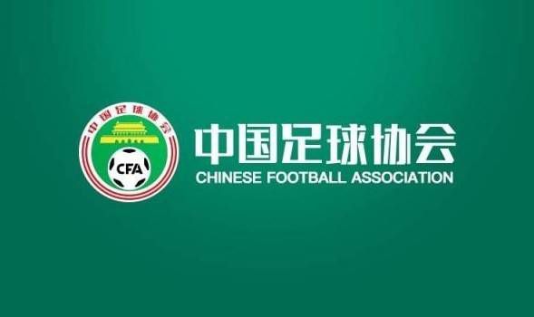 对此，金像奖董事局董事田启文表示典礼将正常举行，但会把规模缩小，目前暂定于4月19日举行，而地点则从原来的香港文化中心改到九龙湾国际展贸中心。