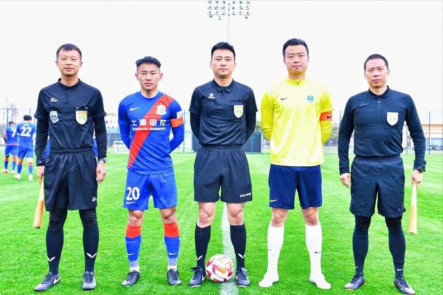 《中国医生》单日票房1839万，累计票房截 《中国医生》突破4亿 《俑之城》晋升前三甲 2021-07-13 7月12日，全国院线总票房9720.69万。