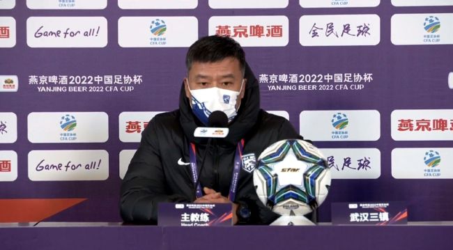 针对陆川对《寻龙诀》的“呵呵呵”三字评语，乌尔善表示：“我的回应就是‘哈哈哈’，欢迎陆川 《刀见笑》乌尔善揭秘幕后 做客《爱说电影》 2011-03-21 三月份大批登陆院线的武侠电影中，一部被导演乌尔善自称为“先疯无侠喜剧”的《刀见笑》脱颖而出引起了关注。