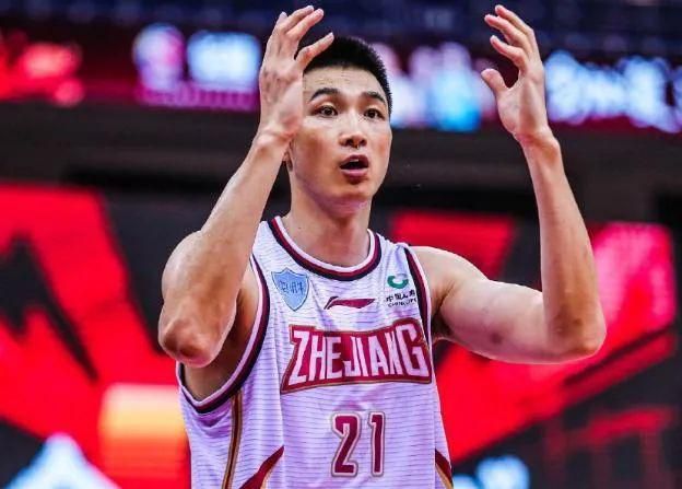 可回头看看，现实也不过如此，很多受害人等不到道歉，只能随事件被淡忘之后，让网络暴力的伤痕默默愈合。